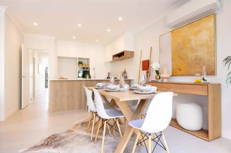 Photo of property in 18 Rauriki Lane, Rosehill, Papakura, 2113