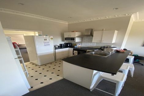 Photo of property in 62 Kelburn Parade, Kelburn, Wellington, 6012