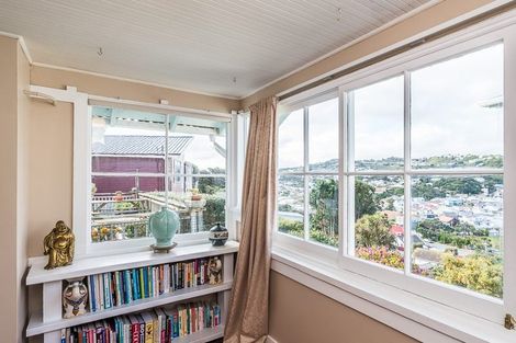 Photo of property in 20 Milne Terrace, Island Bay, Wellington, 6023