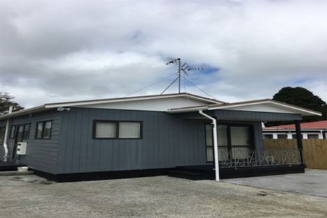 Photo of property in 2/11 Station Road, Takanini, 2112