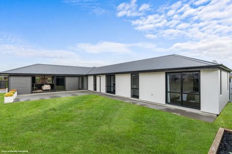 Photo of property in 28 Pistacia Place, Hornby, Christchurch, 8025