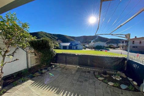 Photo of property in 289b Waikawa Road, Waikawa, Picton, 7220