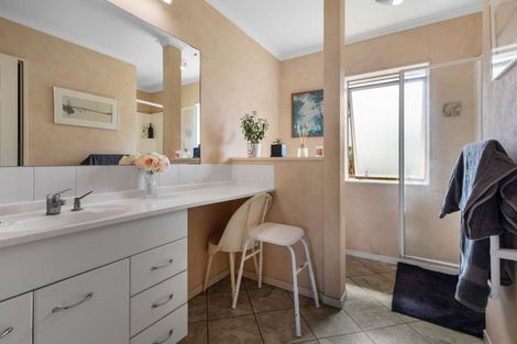 Photo of property in 24 Elmbridge Place, Owhata, Rotorua, 3010