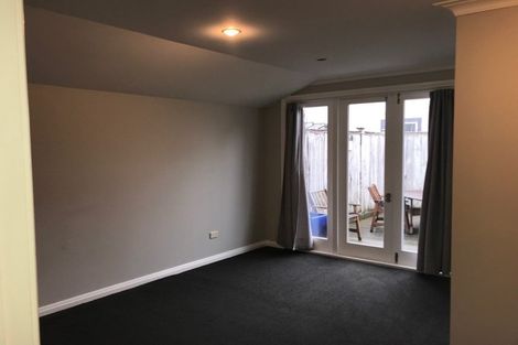 Photo of property in 164 Lemon Street, Strandon, New Plymouth, 4312