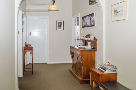 Photo of property in 239 Macandrew Road, Forbury, Dunedin, 9012