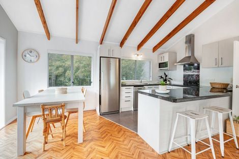 Photo of property in 29 Shadon Place, Stanmore Bay, Whangaparaoa, 0932