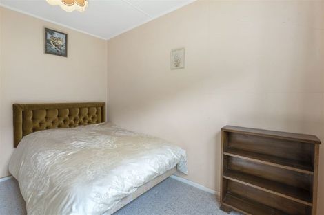 Photo of property in 32 Waitohu Road, York Bay, Lower Hutt, 5013