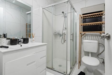 Photo of property in 4 Spruce Place, Totara Heights, Auckland, 2105