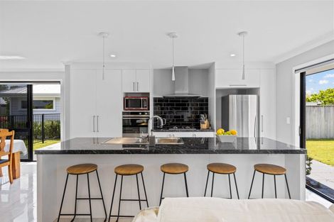 Photo of property in 21 Huka Heights Drive, Rangatira Park, Taupo, 3330