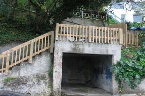 Photo of property in 15 Northland Road, Northland, Wellington, 6012