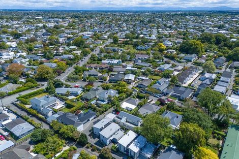 Photo of property in 2/64 Holly Road, St Albans, Christchurch, 8014