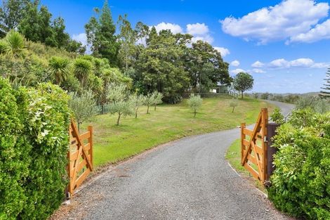 Photo of property in 1071 Tauhoa Road, Kaipara Flats, Warkworth, 0984