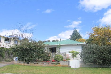 Photo of property in 17 Charles Crescent, Rainbow Point, Taupo, 3330