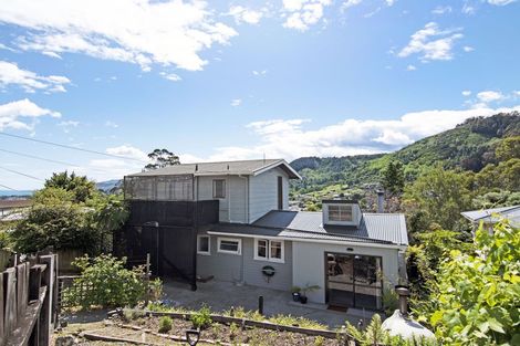 Photo of property in 35 Thompson Terrace, Toi Toi, Nelson, 7010