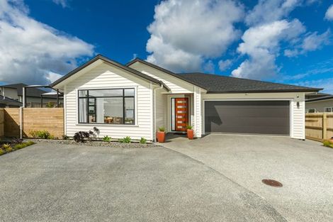Photo of property in 13 Remana Crescent, Huapai, Kumeu, 0810