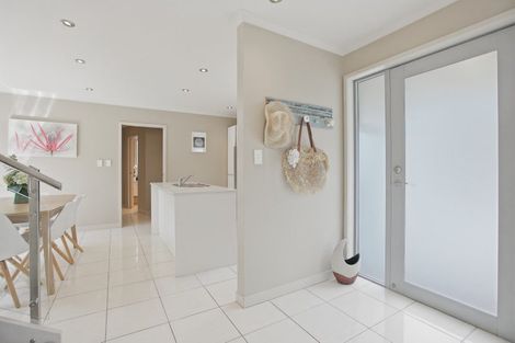 Photo of property in 32c Gilbert Street, New Plymouth, 4310