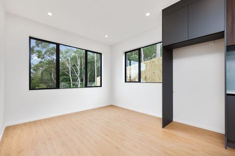 Photo of property in 9a Endurance Rise, Orewa, 0931