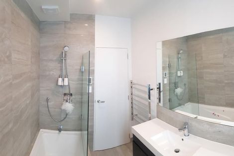 Photo of property in 1f Wilkinson Street, Oriental Bay, Wellington, 6011