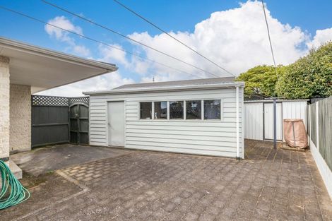 Photo of property in 10 Leon Place, Waitara, 4320