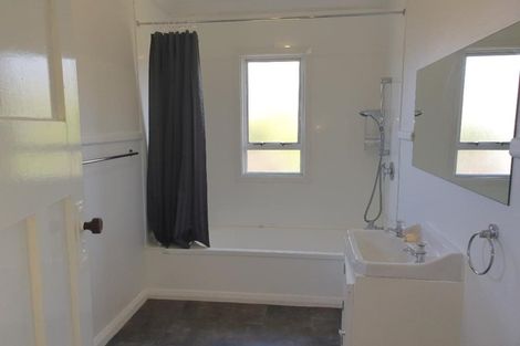 Photo of property in 352 Carrington Street, Vogeltown, New Plymouth, 4310