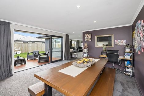 Photo of property in 74 Stationmasters Way, Prebbleton, 7604