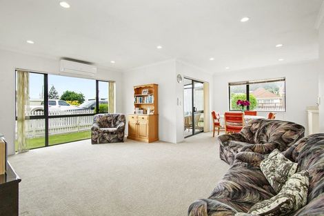 Photo of property in 1/157 Main Road, Tawa, Wellington, 5028