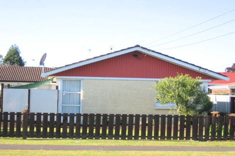 Photo of property in 1/5 Grove Road, Papakura, 2110