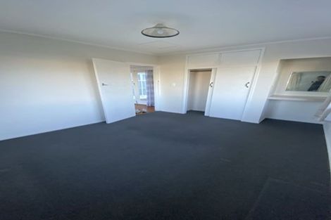 Photo of property in 4 Trojan Crescent, New Lynn, Auckland, 0600