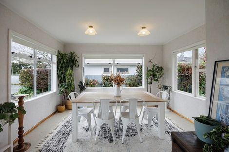 Photo of property in 18 Pembroke Street, Taradale, Napier, 4112