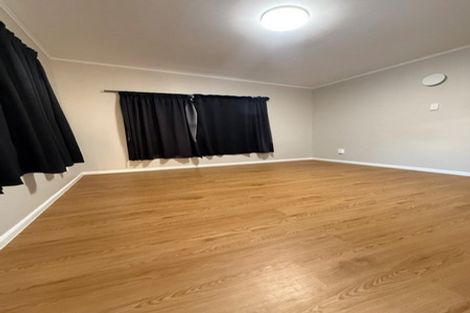 Photo of property in 5 Oak Avenue, Nawton, Hamilton, 3200