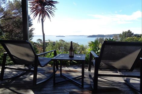 Photo of property in 8 Kaha Place, Russell, 0272