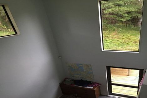 Photo of property in 2 Shirley Road, Parau, Auckland, 0604