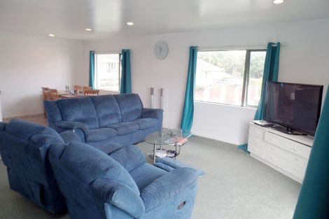 Photo of property in 3a Waterview Road West, Takanini, 2112