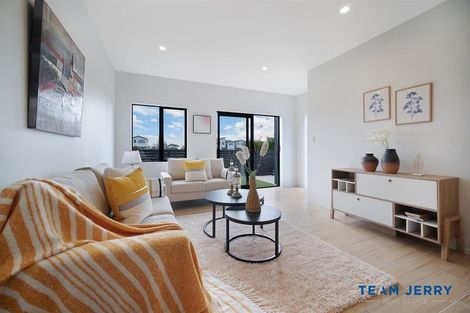 Photo of property in 67 Whare Kauri Road, Papakura, 2110