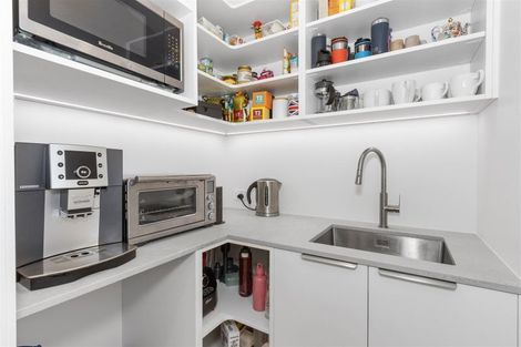 Photo of property in 242 Memorial Avenue, Burnside, Christchurch, 8053