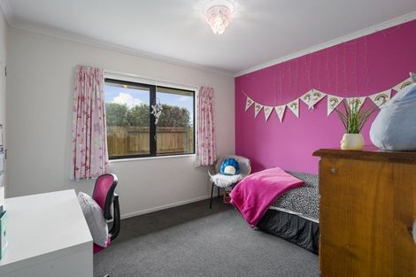 Photo of property in 22 Liberty Grove, Kelvin Grove, Palmerston North, 4414