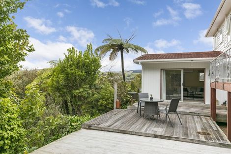 Photo of property in 17 Peterhouse Street, Tawa, Wellington, 5028