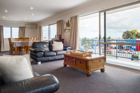 Photo of property in 138 Molesworth Street, New Plymouth, 4312