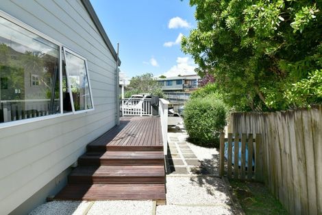 Photo of property in 2/4 Kenneth Hopper Place, Manly, Whangaparaoa, 0930