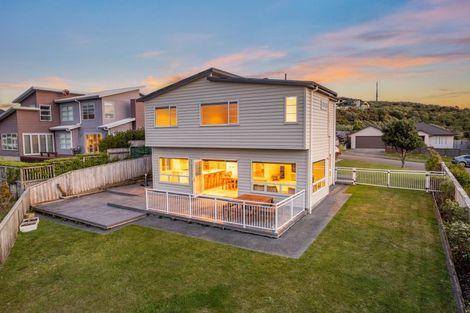 Photo of property in 18 Milford Street, Aotea, Porirua, 5024