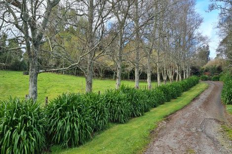 Photo of property in 311 Croydon Road, Midhirst, Stratford, 4394