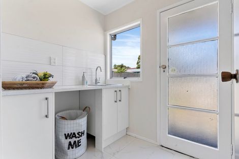 Photo of property in 86 Finlayson Avenue, Clendon Park, Auckland, 2103