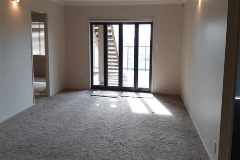 Photo of property in 5 Monet Grove, West Harbour, Auckland, 0618