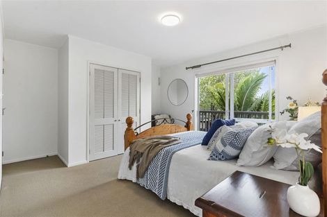 Photo of property in 10 Sanctuary Point, Sunnyhills, Auckland, 2010