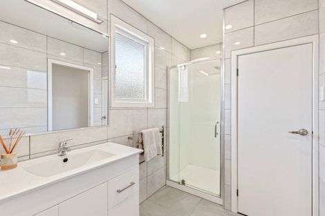 Photo of property in 46 Doralto Road, Frankleigh Park, New Plymouth, 4310