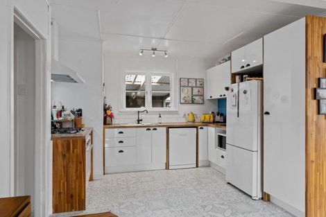 Photo of property in 8a Farnworth Avenue, Holdens Bay, Rotorua, 3010