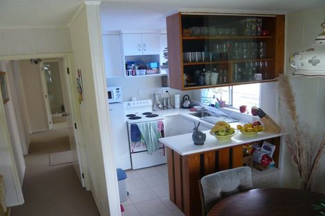 Photo of property in 1/17 Dunraven Place, Torbay, Auckland, 0630