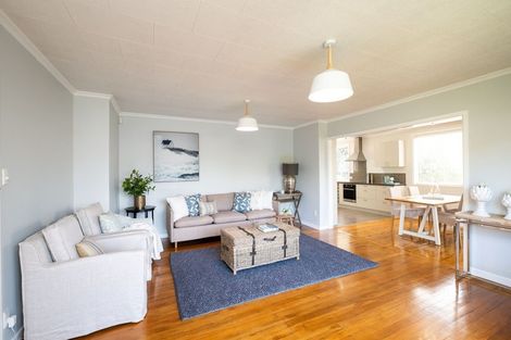 Photo of property in 11 Lipscombe Crescent, Havelock North, 4130