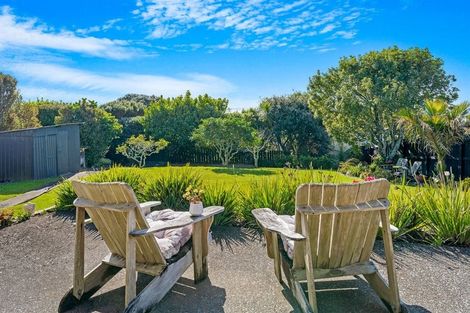 Photo of property in 69 Wade River Road, Stanmore Bay, Whangaparaoa, 0932