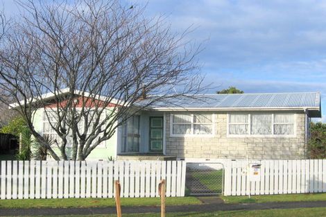Photo of property in 62 Oakfield Crescent, Pukete, Hamilton, 3200